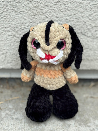 Handmade Crochet Alien Monster Hunter Plush | 7 Inch Spooky Monster | Chenille Yarn Halloween Decor | Horror Movie Character Plushie