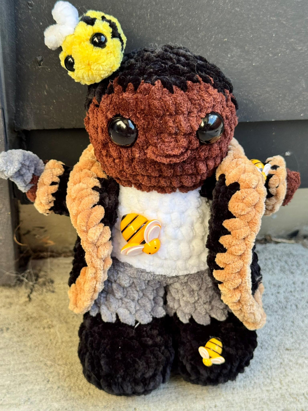 Handmade Crochet Horror Character Hook Handed Beekeeper – 7" Halloween Plushie | Desk Buddy Horror Movie Collectible Character| Urban Legend