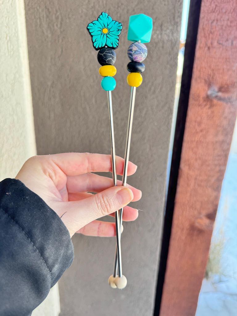 Pair of 10" Flower Amigurumi Sewing Sticks: Crochet Plushie Aids | Crochet Plushie Knitting Needles | Floral Ami Sticks | Retro Flowers