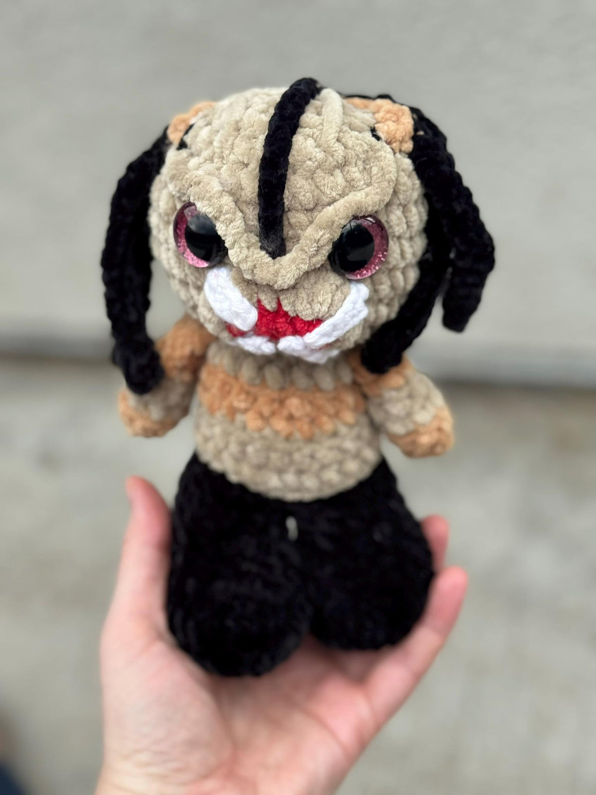 Handmade Crochet Alien Monster Hunter Plush | 7 Inch Spooky Monster | Chenille Yarn Halloween Decor | Horror Movie Character Plushie