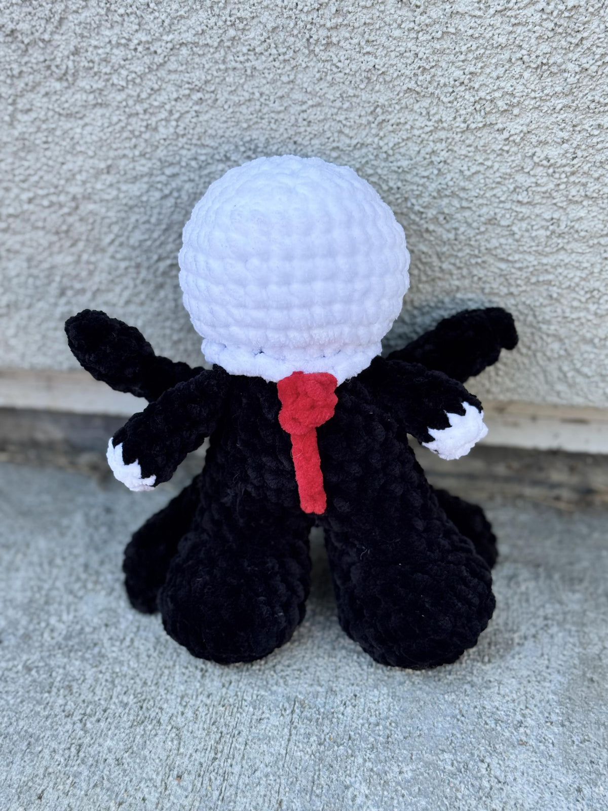 Handmade Crochet Slenderman Plushie – 7" Creepypasta Halloween Plush | Desk Buddy, Horror Collectible